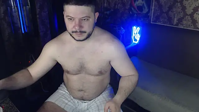 Snapshot of thor_master chatting on 05-08-26, 01:55 thor master online show from 05-08-26, 01:55
