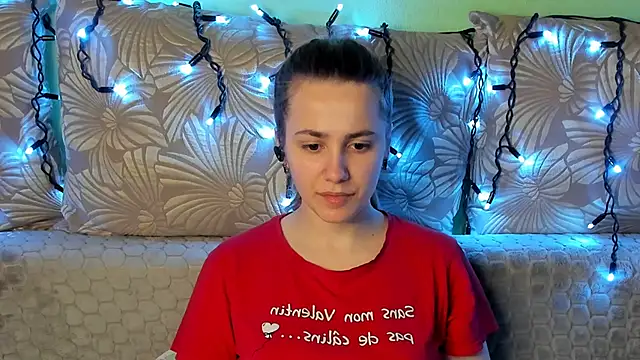 MaggieCake online show from 03-04-26, 01:22