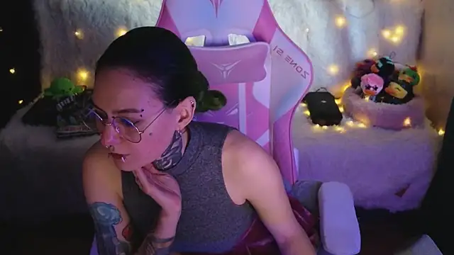 Ginger Stay online show from 04-06-26, 08:48