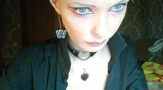 WildMissNiks online show from 12-06-24, 11:22