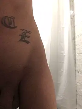 Snapshot of 69RIPsta69 chatting on 03-02-25, 03:02 69RIPsta69 online show from 03-02-25, 03:02