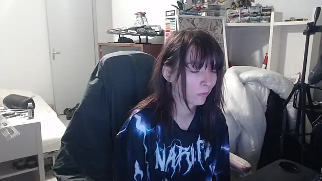 missthon0 online show from 02-18-26, 12:56