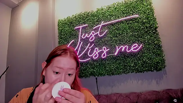 hannamartinn online show from 10-22-25, 03:34