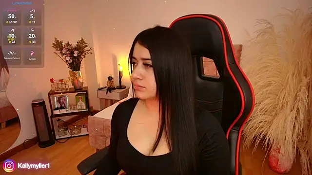 Snapshot of KallyMyller1 chatting on 12-24-24, 03:37 KallyMyller1 online show from 12-24-24, 03:37