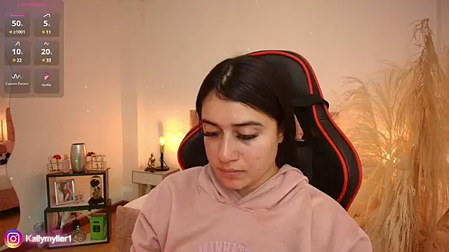 Snapshot of KallyMyller1 chatting on 01-29-25, 07:11 KallyMyller1 online show from 01-29-25, 07:11