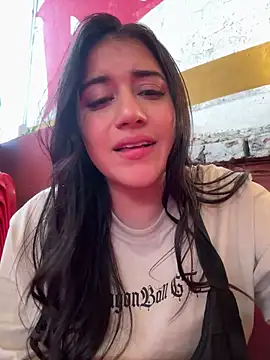 Snapshot of KallyMyller1 chatting on 02-17-25, 10:47 KallyMyller1 online show from 02-17-25, 10:47