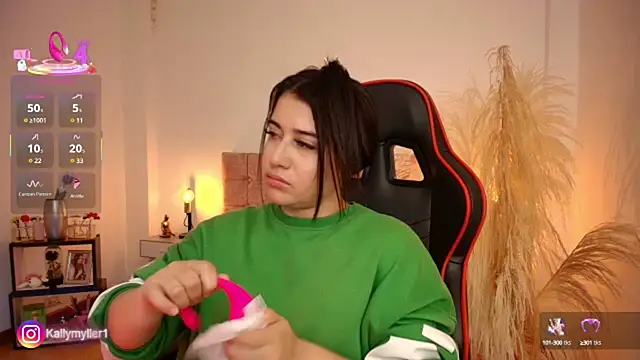 Snapshot of KallyMyller1 chatting on 03-10-25, 07:18 KallyMyller1 online show from 03-10-25, 07:18