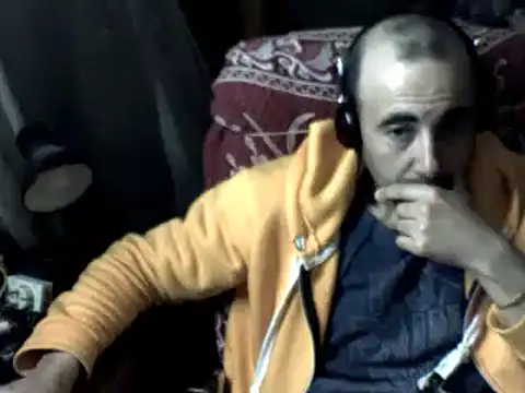 Snapshot of big_heart chatting on 02-15-26, 02:14 big heart online show from 02-15-26, 02:14