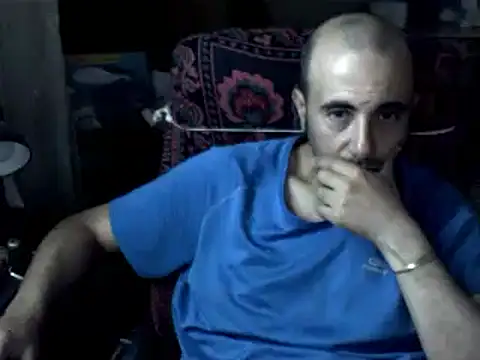 Snapshot of big_heart chatting on 06-12-26, 07:40 big heart online show from 06-12-26, 07:40