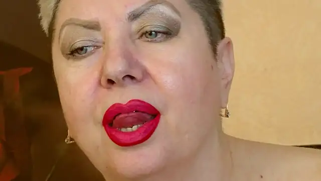 LadyPosh online show from 01-25-25, 01:43