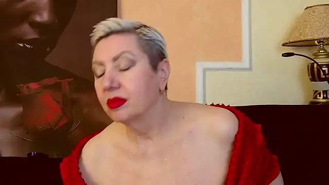 LadyPosh online show from 11-11-25, 10:43