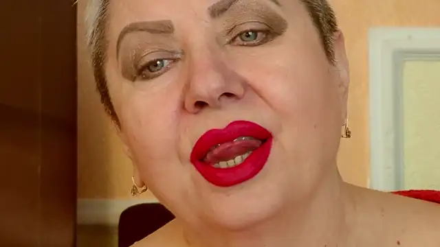 LadyPosh online show from 05-19-26, 07:20