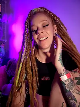 LucidLucy online show from 10-05-25, 06:34