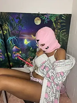 Snapshot of Badjen1027 chatting on 11-03-25, 02:02 Badjen1027 online show from 11-03-25, 02:02