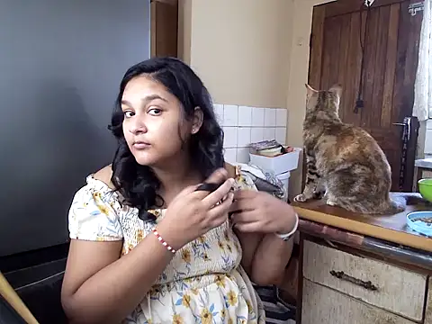 Indianbloom- online show from 09-11-25, 08:58