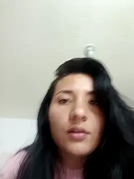 Snapshot of emily_honter chatting on 03-06-25, 06:16 emily honter online show from 03-06-25, 06:16