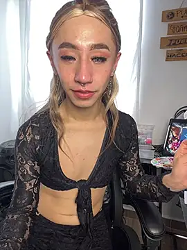 Littlebunny21 online show from 12-15-24, 07:21