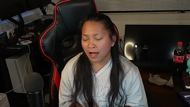 Bubbleliyah online show from 02-19-25, 03:06