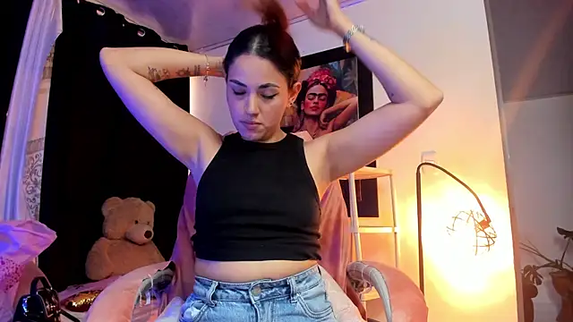 Snapshot of KimberlySaen chatting on 07-16-26, 10:27 KimberlySaen online show from 07-16-26, 10:27