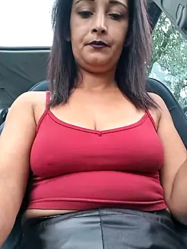 Snapshot of Alina03210 chatting on 09-26-25, 01:15 Alina03210 online show from 09-26-25, 01:15
