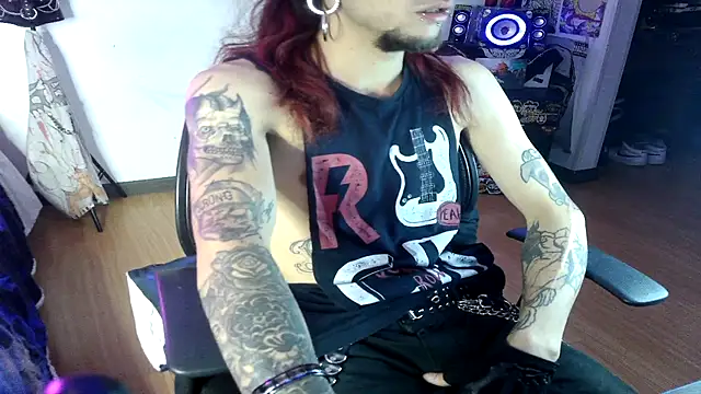 Snapshot of davidroses420 chatting on 12-02-24, 11:40 davidroses420 online show from 12-02-24, 11:40