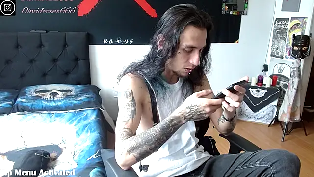 Snapshot of davidroses420 chatting on 10-09-25, 08:29 davidroses420 online show from 10-09-25, 08:29