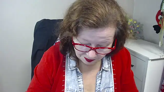 Adelewildx online show from 02-04-25, 07:40