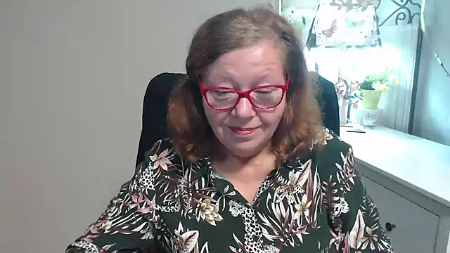 Snapshot of Adelewildx chatting on 09-25-25, 03:54 Adelewildx online show from 09-25-25, 03:54