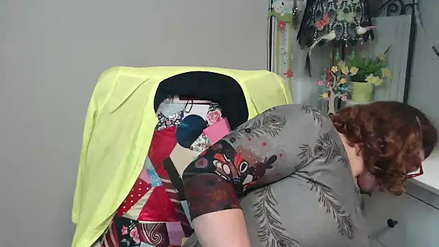 Snapshot of Adelewildx chatting on 10-27-25, 03:43 Adelewildx online show from 10-27-25, 03:43