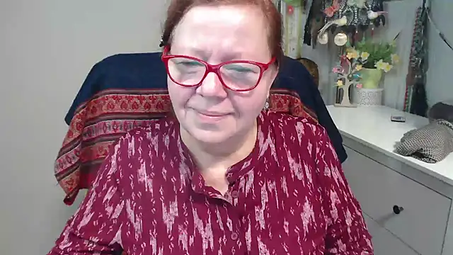 Snapshot of Adelewildx chatting on 11-18-25, 04:17 Adelewildx online show from 11-18-25, 04:17