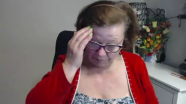 Adelewildx online show from 05-13-26, 03:37