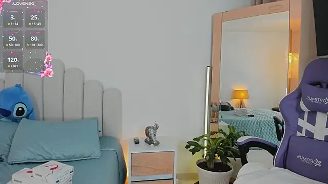 roxie gates  online show from 03-05-26, 02:29