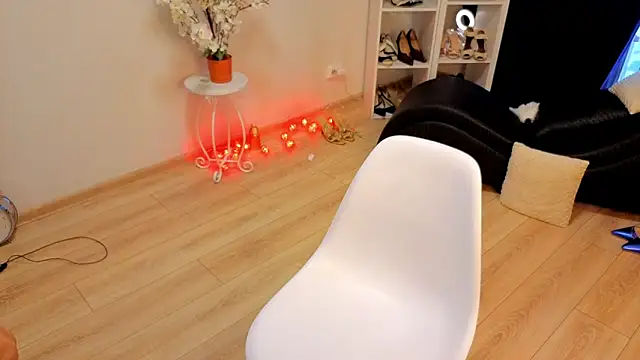 CaringSophie online show from 03-06-26, 11:28