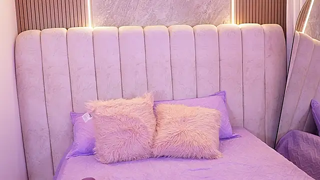 Snapshot of emyli_sw_ chatting on 11-27-25, 03:08 emyli sw online show from 11-27-25, 03:08