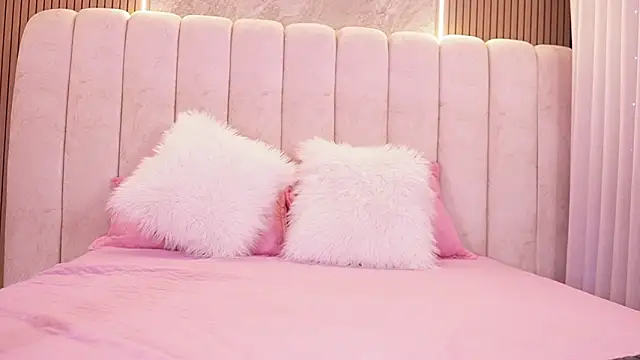 Snapshot of emyli_sw_ chatting on 02-07-26, 03:10 emyli sw online show from 02-07-26, 03:10