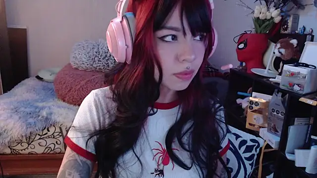 Snapshot of babyakem chatting on 02-05-26, 04:06 babyakem online show from 02-05-26, 04:06