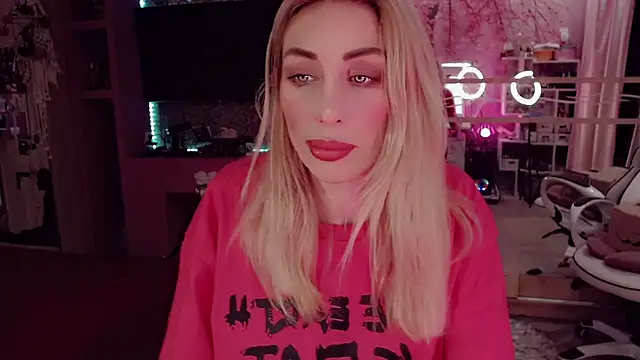 AnnieGOld  online show from 10-13-25, 06:19