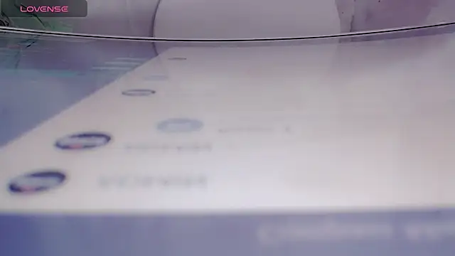 AnnieGOld  online show from 10-20-25, 07:14