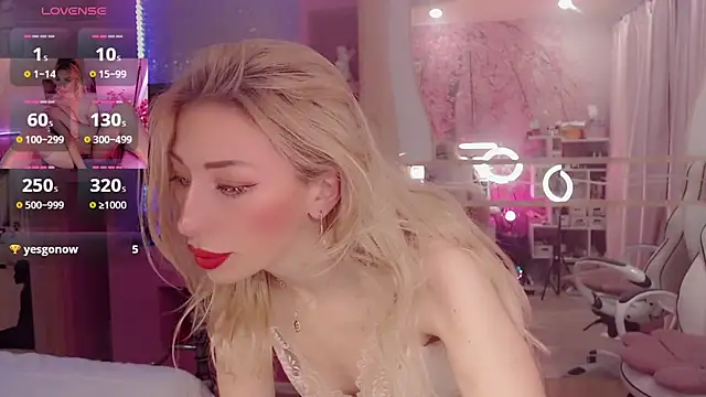 AnnieGOld  online show from 11-08-25, 11:14