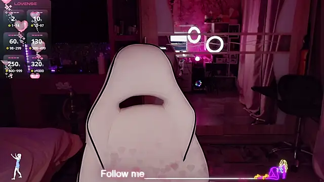 AnnieGOld  online show from 03-15-26, 05:52