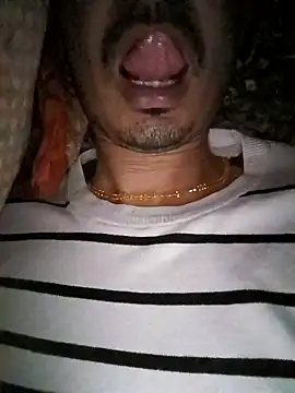 Snapshot of dreamtoungelick69 chatting on 02-01-25, 07:13 dreamtoungelick69 online show from 02-01-25, 07:13