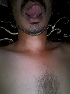 Snapshot of dreamtoungelick69 chatting on 10-16-25, 12:11 dreamtoungelick69 online show from 10-16-25, 12:11