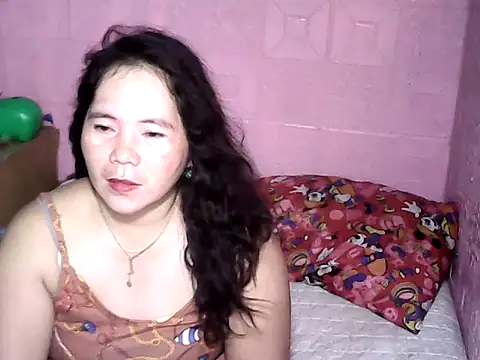 Snapshot of hotpusie_4u chatting on 09-23-25, 12:46 hotpusie 4u online show from 09-23-25, 12:46