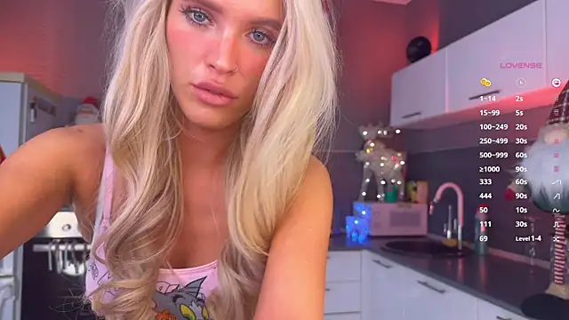 mikkixmeow online show from 12-27-24, 10:34