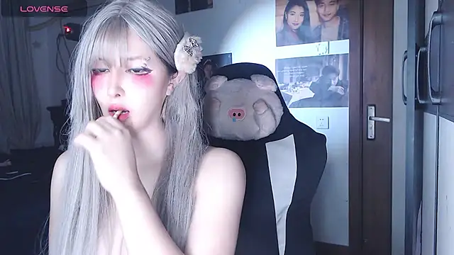 candy cola online show from 10-28-25, 01:31