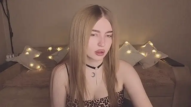 ViolettaLopez online show from 11-29-25, 02:42