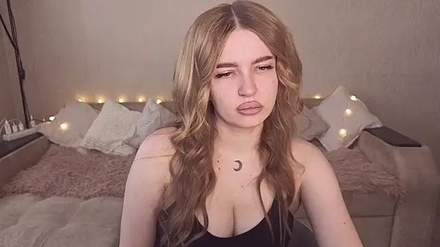 Snapshot of ViolettaLopez chatting on 07-10-26, 01:14 ViolettaLopez online show from 07-10-26, 01:14
