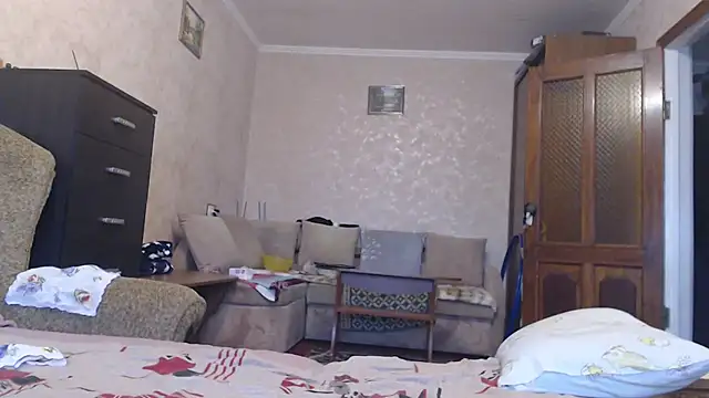 Amy August online show from 11-11-25, 11:21