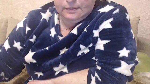 Amy August online show from 04-12-26, 05:40