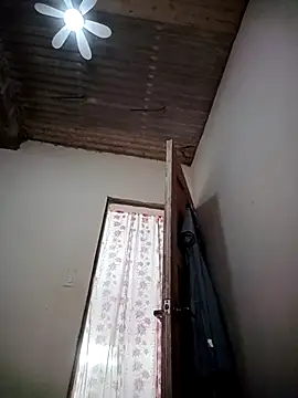 TropicalFlower online show from 04-11-26, 08:18